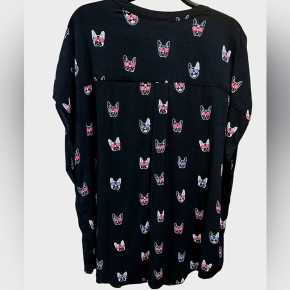 TORRID CHALLIS BUTTON-FRONT DOLMAN SLEEVE BLACK French Bulldog Print Top SZ 3/3X - Picture 2 of 5